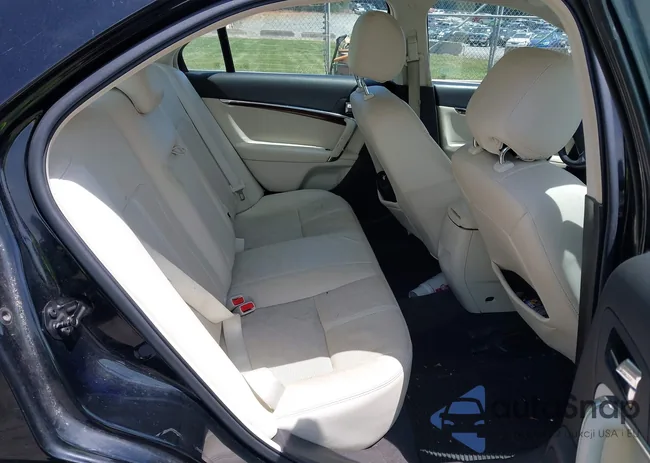 3LNHL2GC5CR802646: 42216756