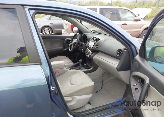 2T3BF4DV0AW059728: 42216104