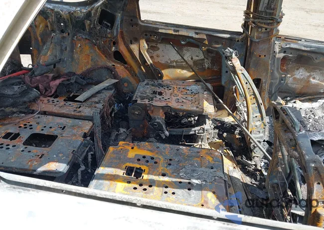 1C4RDJEG2FC851327: 42217486