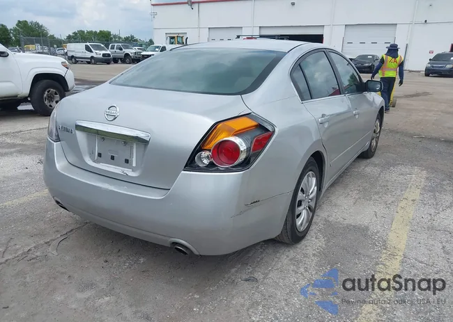 1N4AL2AP3AN487868: 42217679