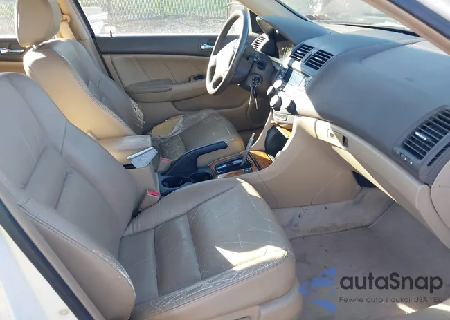 1HGCM66544A028568: 42217323