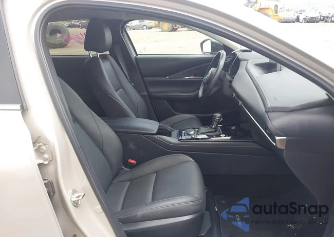 3MVDMBBM3RM657918: 42218316