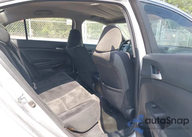 1HGCP26349A167718: 42219447