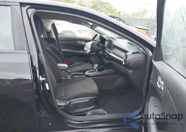 3KPF24AD9ME387965: 42219916