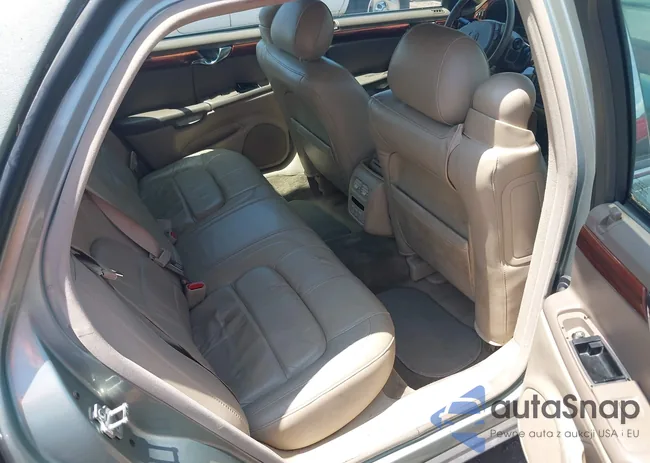 1G6KD54Y15U240817: 42219146