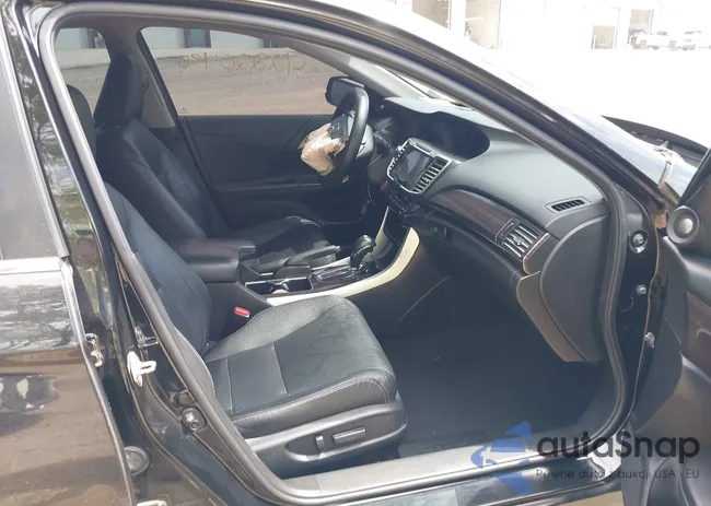 1HGCR2F80HA215736: 42220480