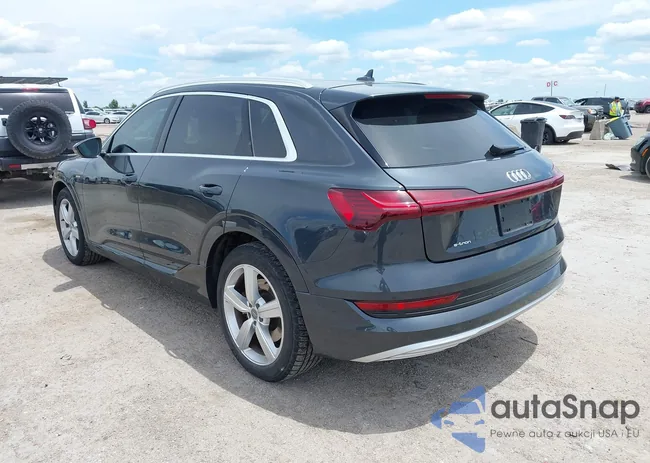 WA1LABGE6KB012565: 42220663