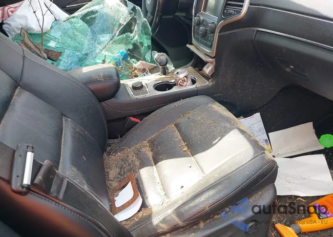 1C4RJFBG5FC687808: 42220855