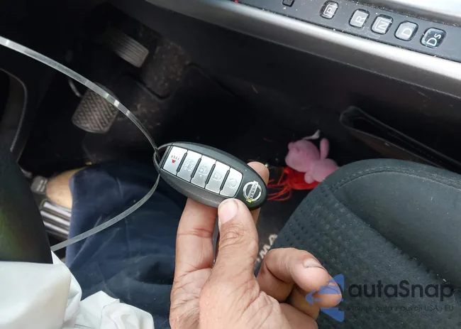 1N4AL3AP3FC571682: 42220388