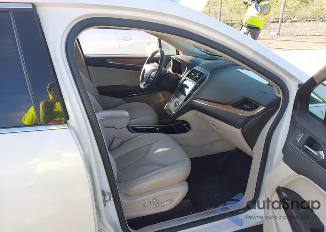 5LMCJ2D93HUL33031: 42221510