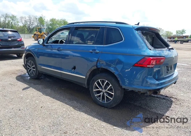 3VV3B7AX6LM114437: 42221640