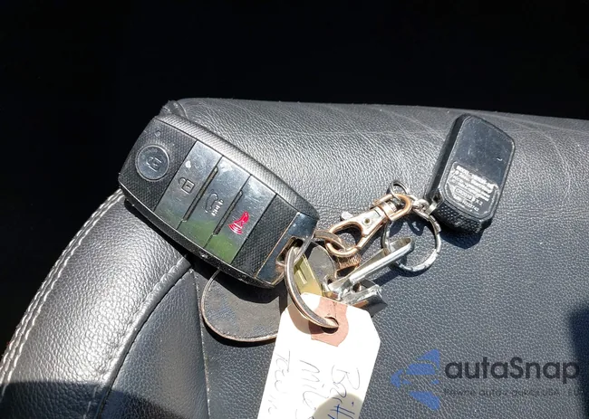 KNDPNCAC9J7400836: 42221677