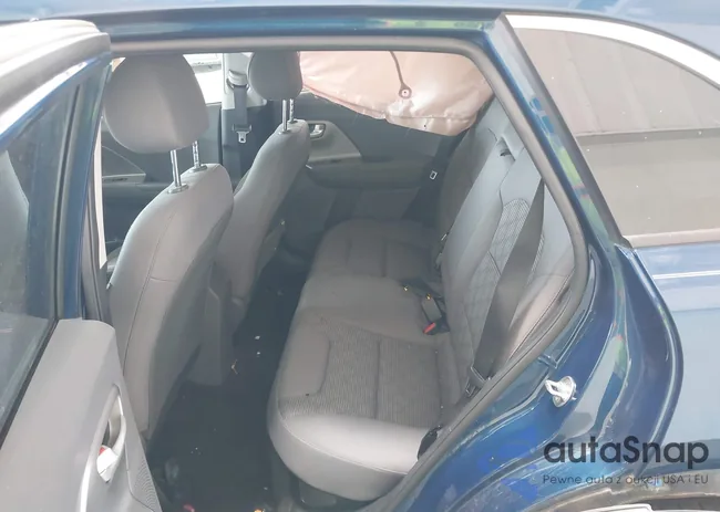 KNDCB3LC6J5207642: 42221750