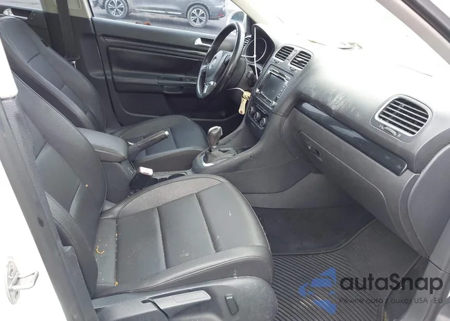 3VWPL7AJ4CM708255: 42221137