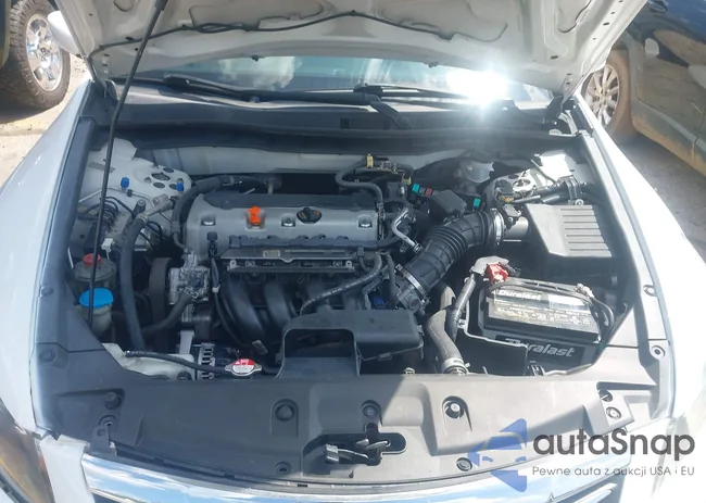 1HGCP2F38CA240287: 42222625