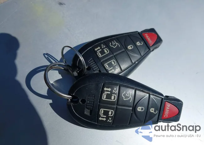 2C4RDGCG2GR338741: 42223822