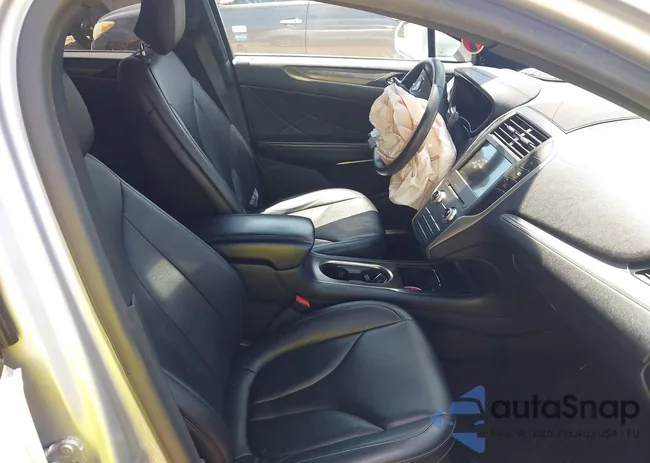 5LMCJ1C92HUL68736: 42223915