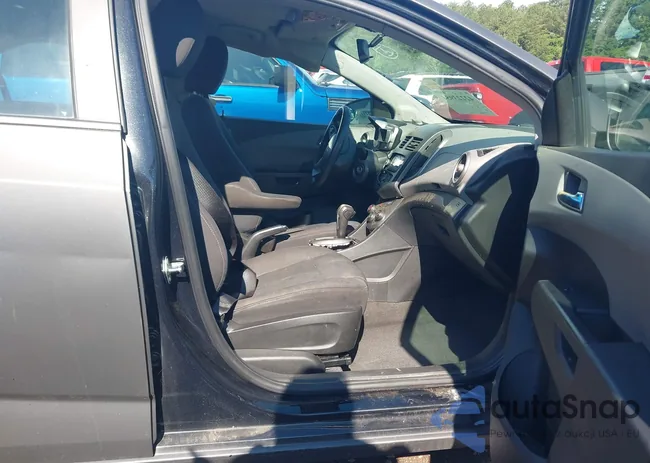 1G1JC5SH9F4198776: 42223954