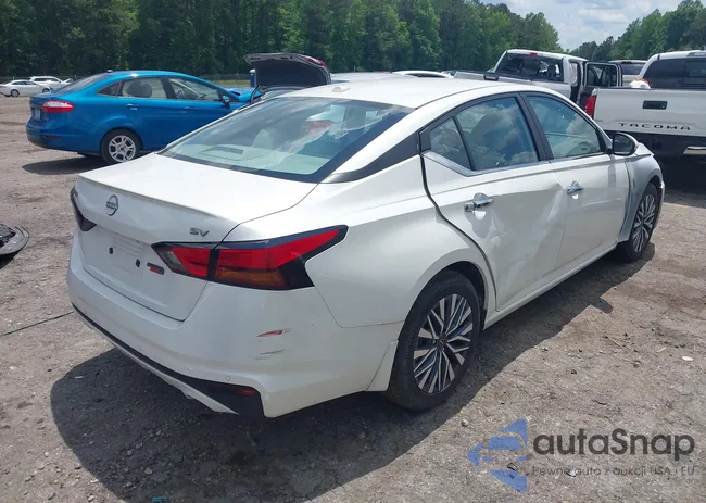 1N4BL4DV0RN339893: 42223368