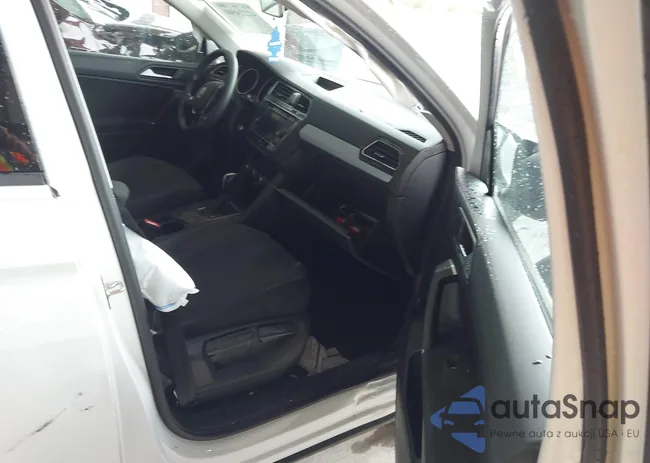 3VV1B7AX1LM110352: 42224581