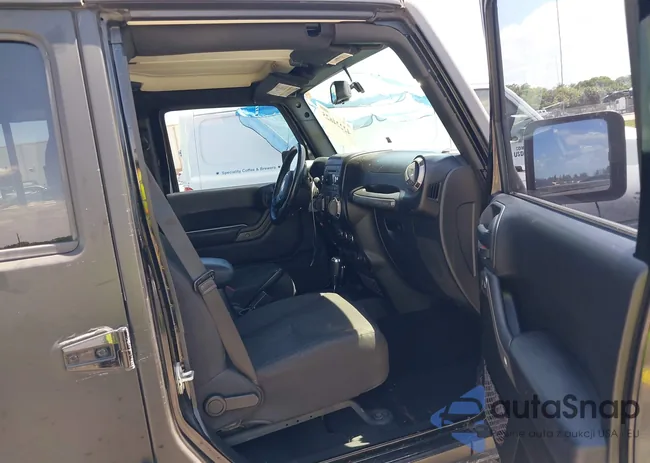 1C4BJWDG8GL329912: 42224625