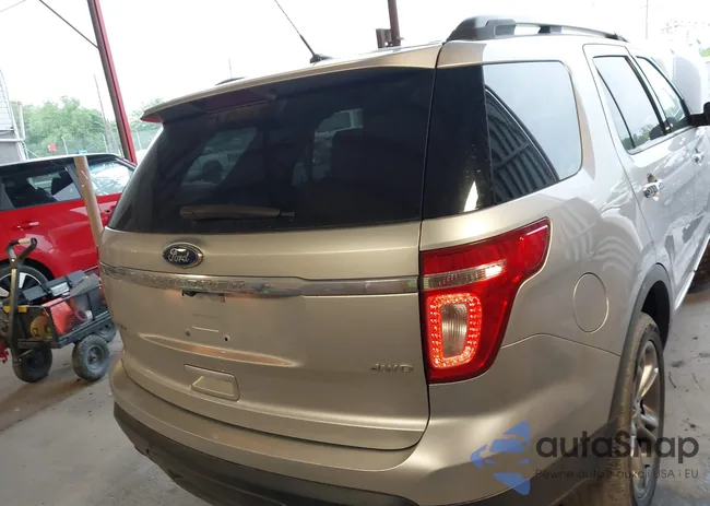 1FMHK8F88BGA06689: 42224680