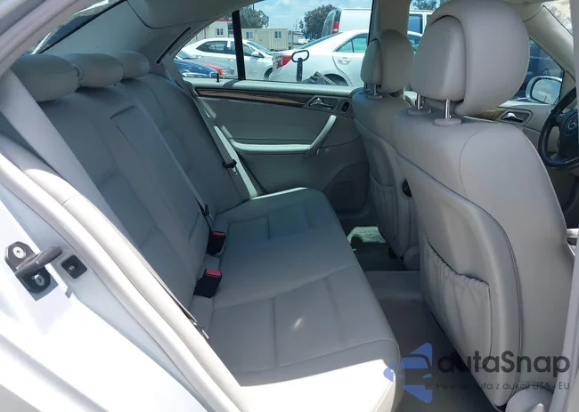 WDBRF52H17F841191: 42224743