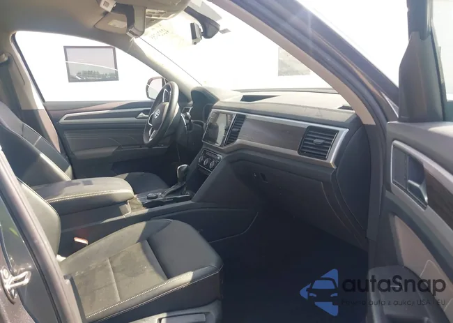 1V2HR2CA8PC526571: 42224755