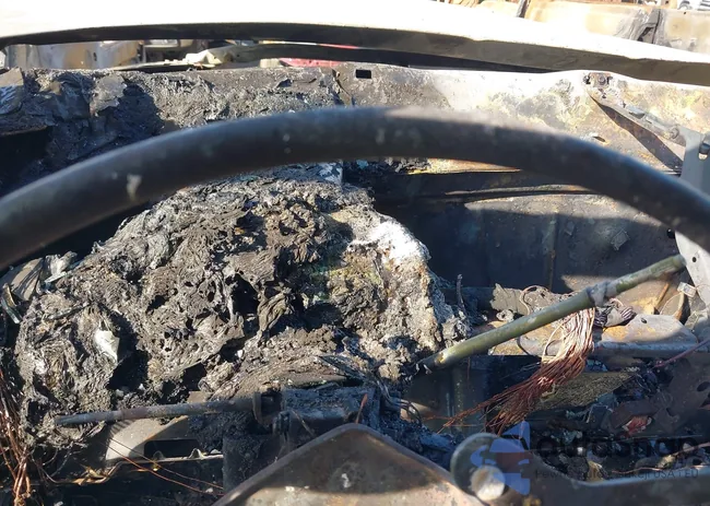 3B7HF13Y2VG738782: 42224906