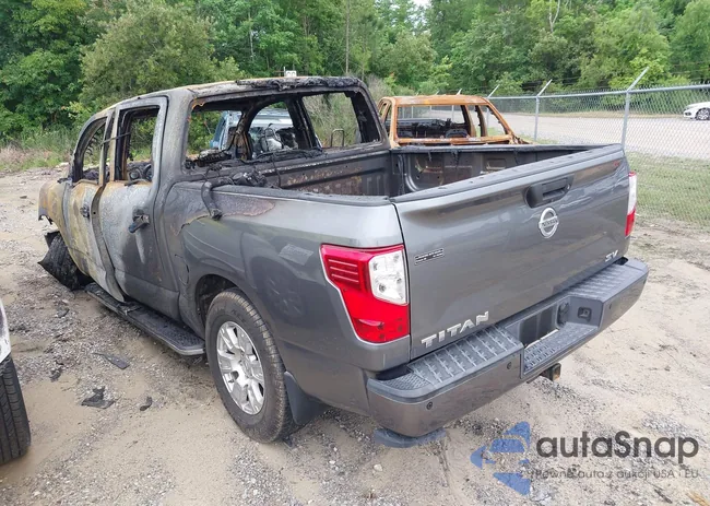 1N6AA1E65JN544824: 42224929