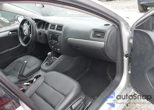 3VWD17AJ2FM262359: 42224029