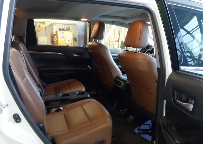 5TDDZRFH0JS813636: 42224257