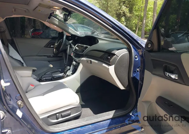 1HGCR2F83DA177333: 42224350