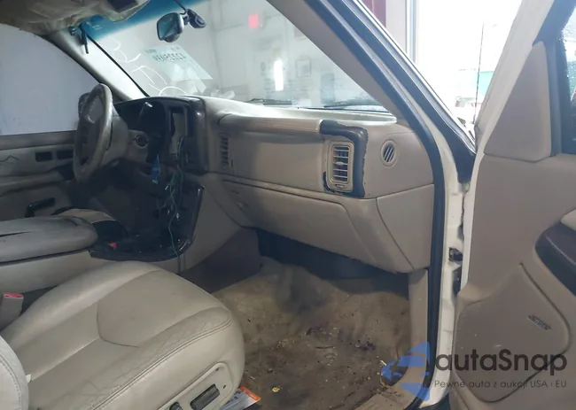 1GKEK63U22J276022: 42225039