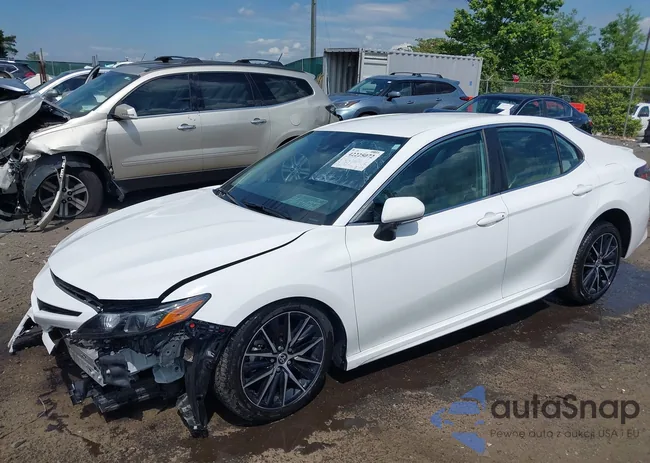 4T1G11AK8NU045507: 42225072