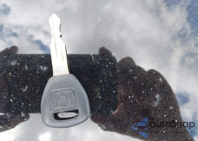 2HGES26772H557066: 42225294