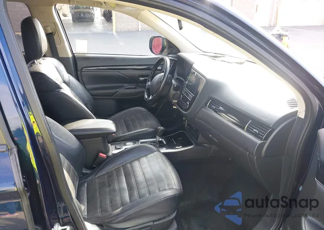 JA4AZ3A3XKZ044195: 42225302