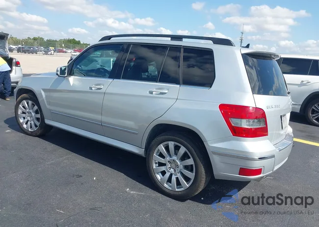 WDCGG8HB3CF878385: 42226410