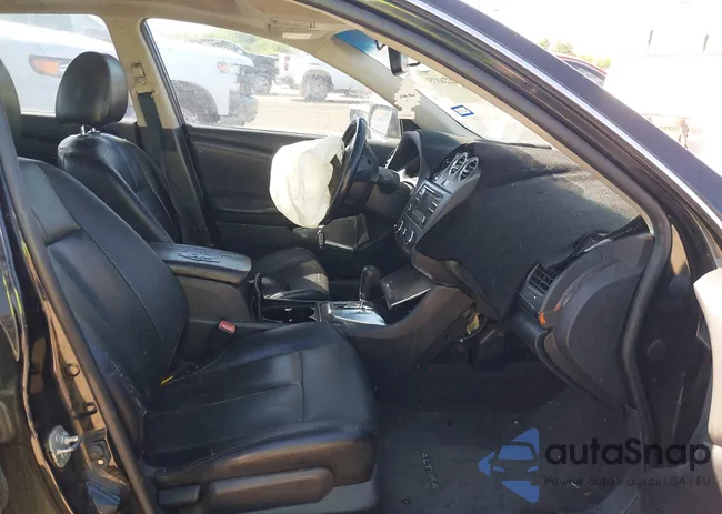 1N4BL2AP6CC130218: 42226875