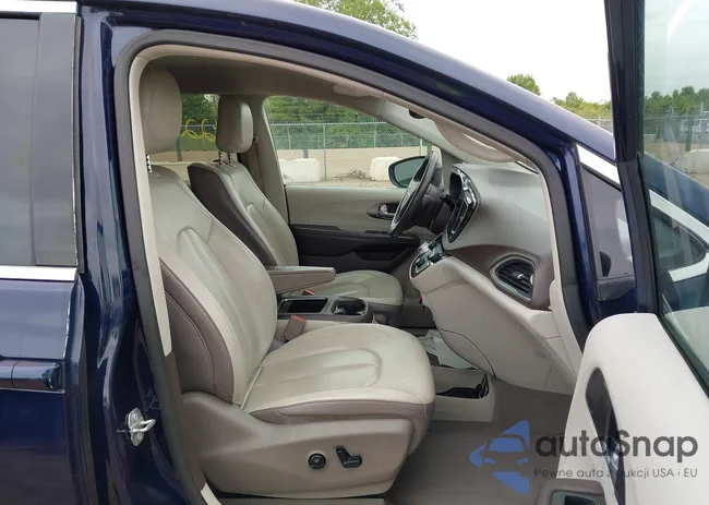 2C4RC1EG1JR212407: 42226180