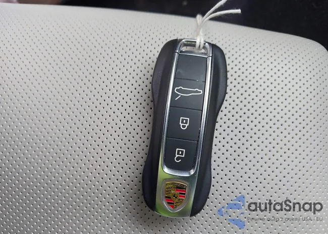 WP0AB2A71LL140714: 42226218