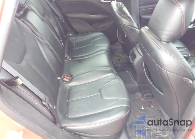 1C3CDFEB2GD749940: 42227437