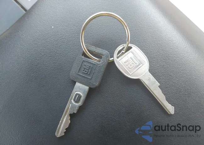 1G1YY32P4S5100608: 42227492