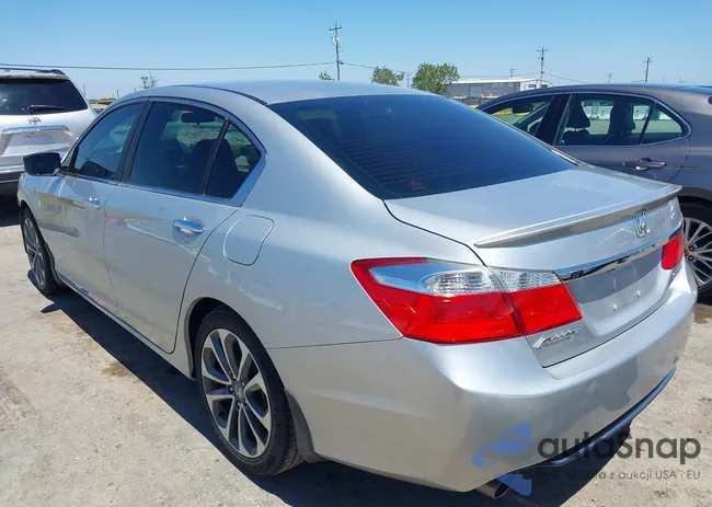 1HGCR2F55DA061055: 42227803