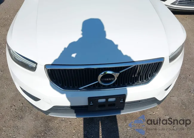 YV4162UK4L2252575: 42227857