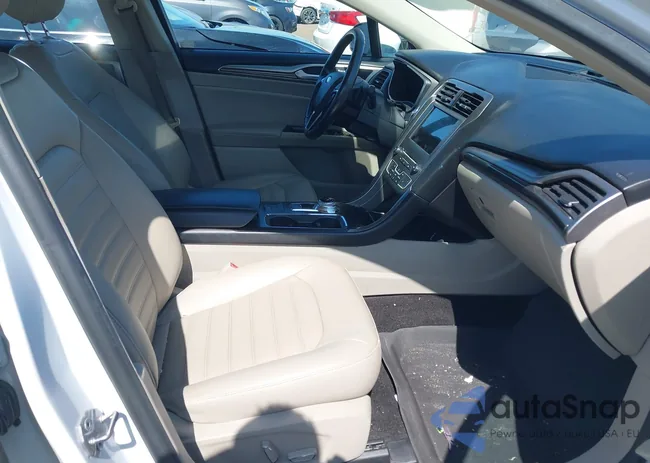 3FA6P0HD8JR268590: 42228657