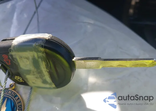 3FADP4BJ2KM131012: 42228822