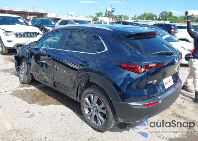 3MVDMBCM2RM653311: 42228107