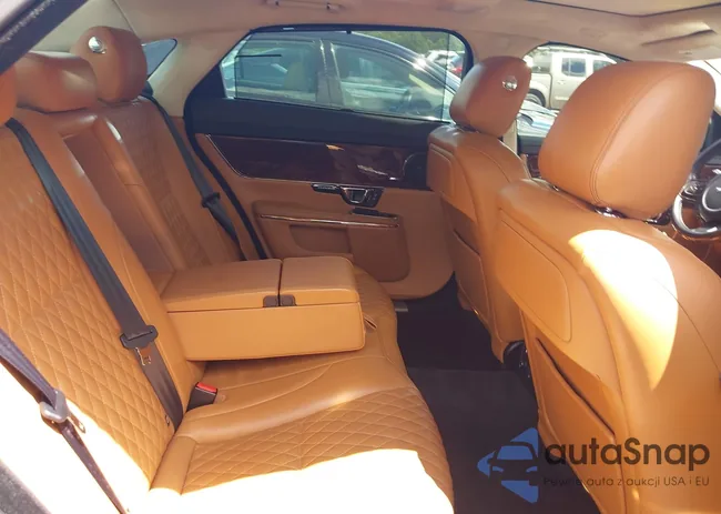 SAJWA2G70H8W04992: 42228124