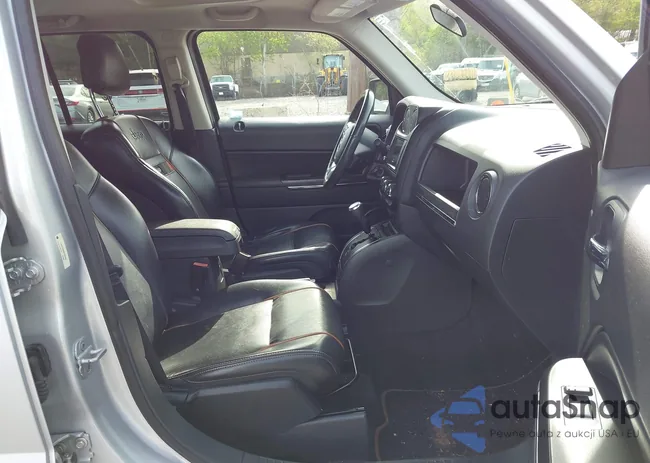 1J4NF4GB6BD202592: 42228199